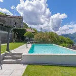 Glicine By Interhome Apartamento