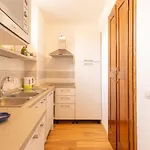 Glicine By Interhome Apartamento