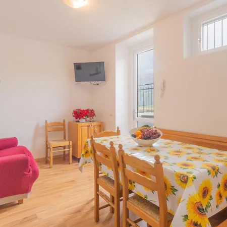 Glicine By Interhome Apartament Perledo