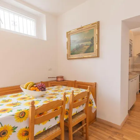 Glicine By Interhome Apartamento *